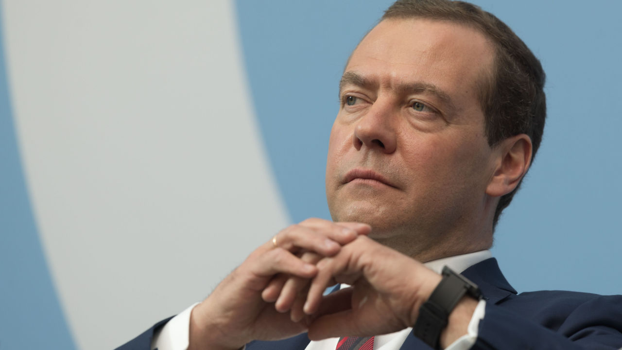 Dollar Loses to Digital Currencies in 2023, Former Russian President Medvedev Says