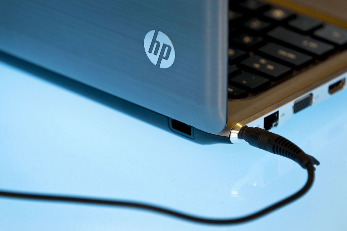 HP Maintains Cash-Flow Outlook Even as PC Demand Craters (HPQ)