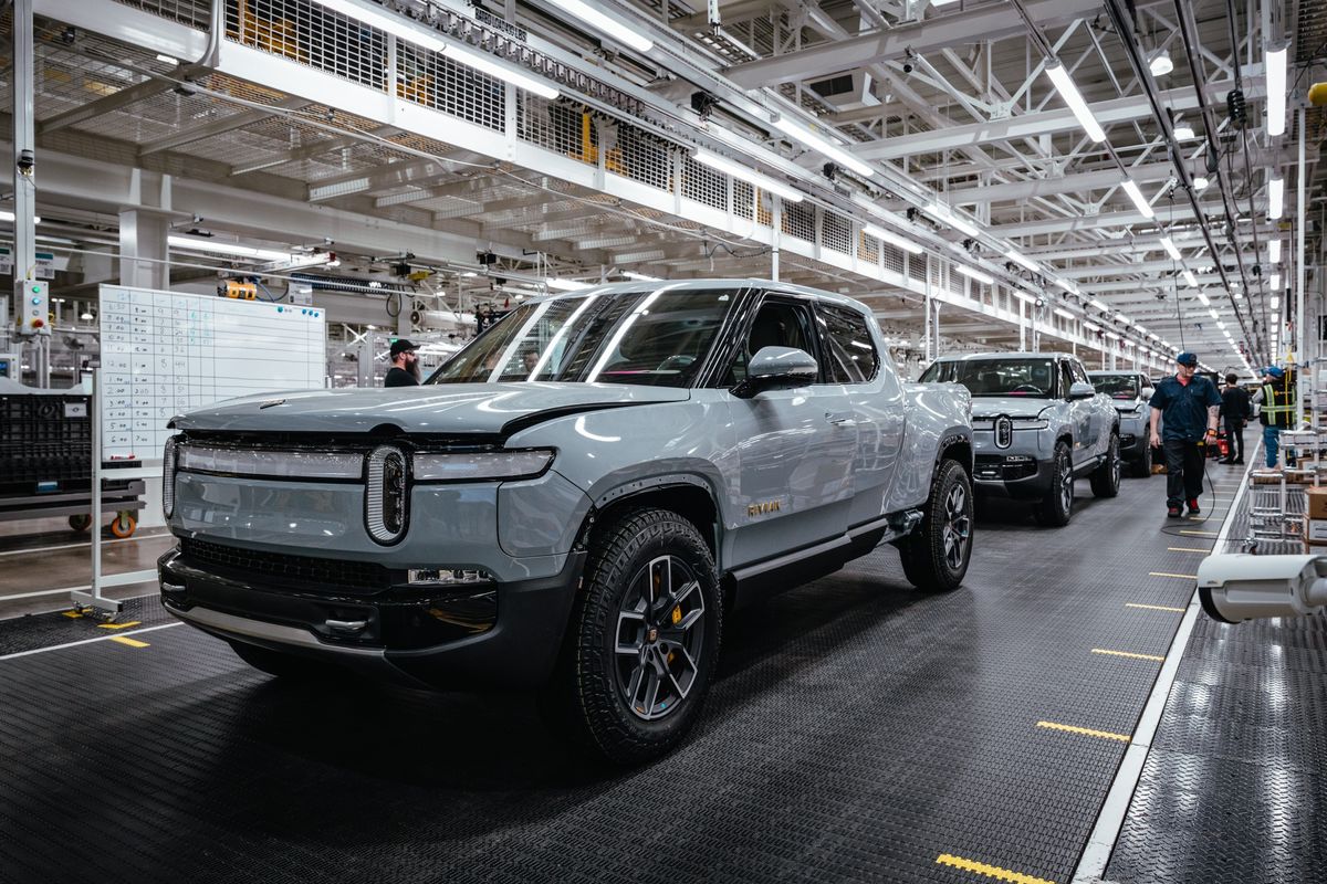 Rivian Stock Falls With Full-Year EV Output Forecast 25% Below Estimates (RIVN)